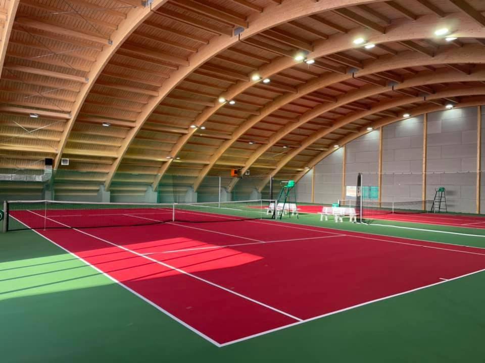 Tennis court