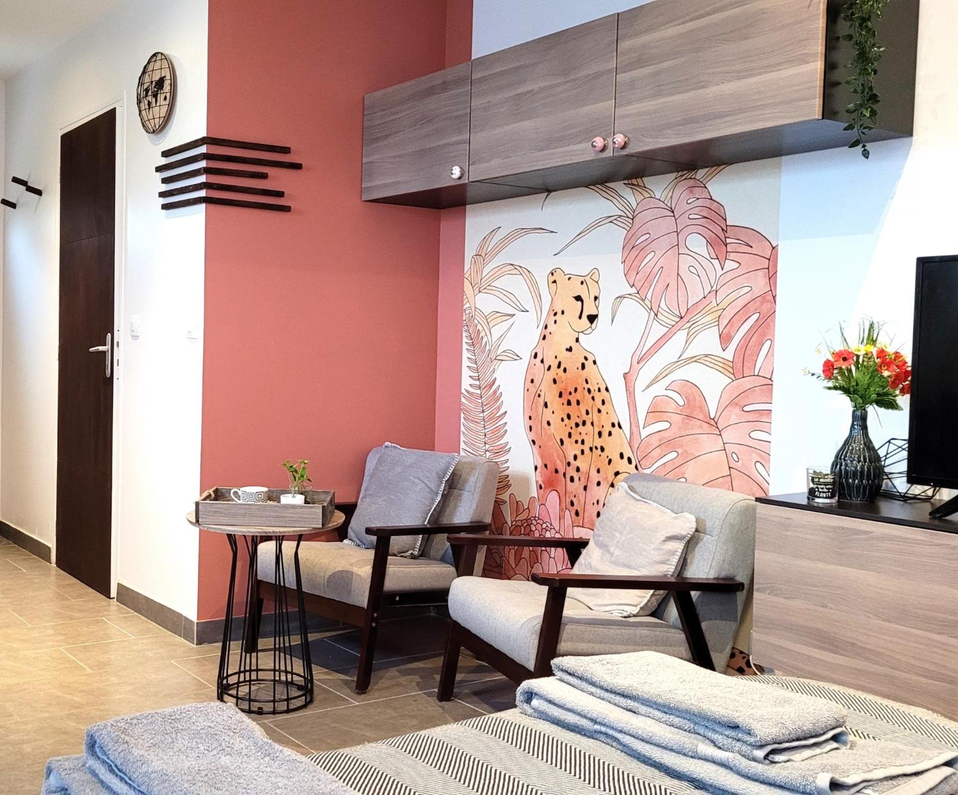 studio Orange - Parc Astérix - Mer de Sable - Villepinte - Aéroport CDG