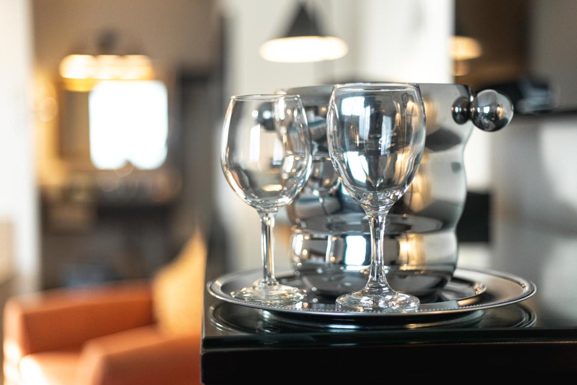 King Room with Spa Tub