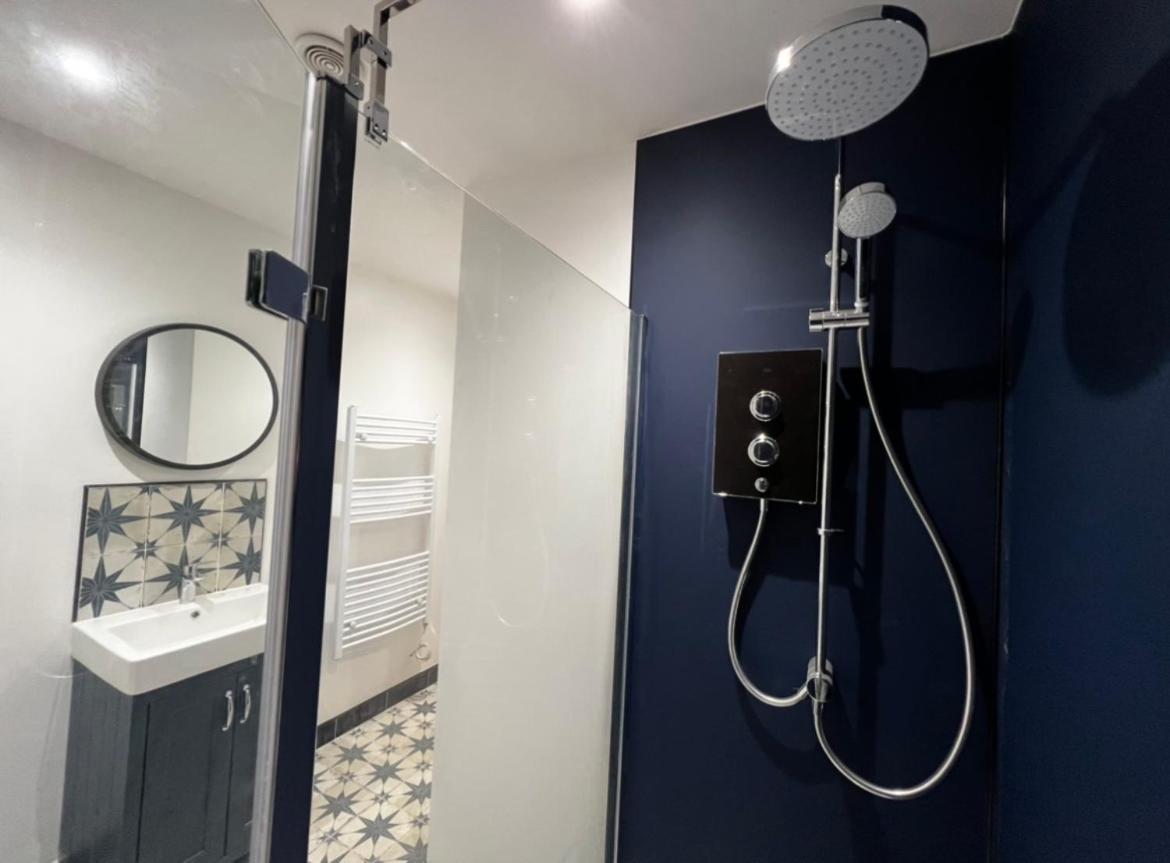 Orchard Lodge -Coastal Retreat, new build, village views, private garden and terrace