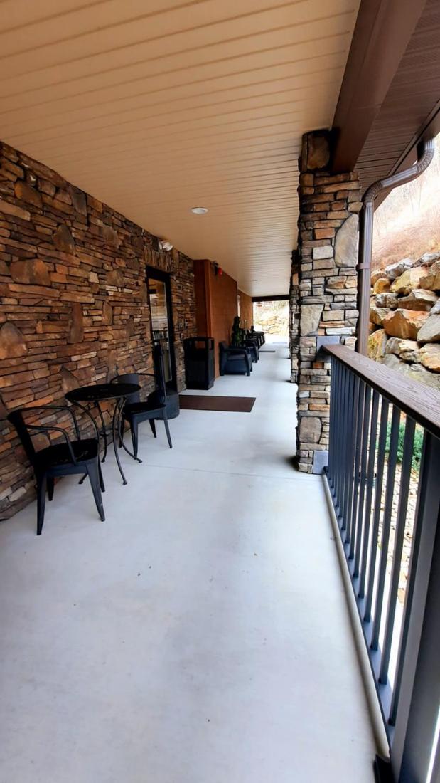 Stonebrook Lodge Bryson City