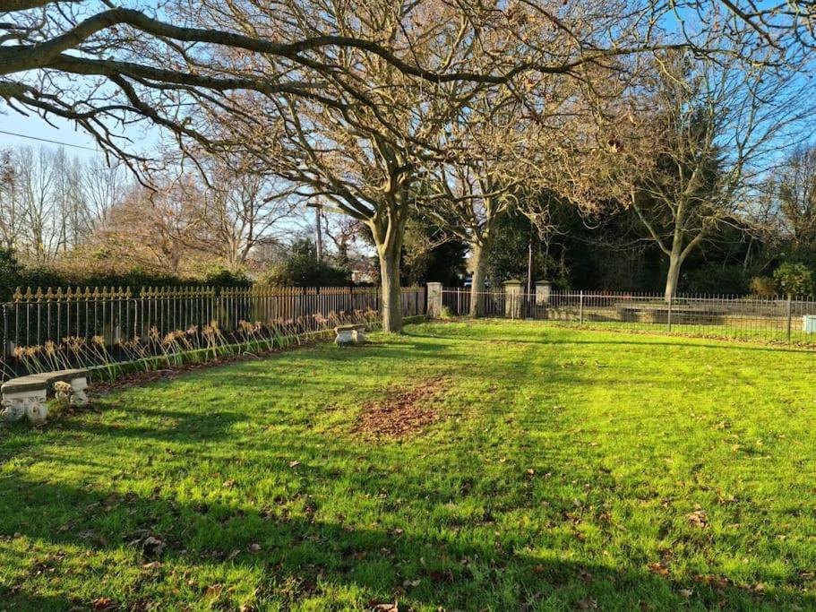 Stylish Georgian Apartment In An Ideal Location