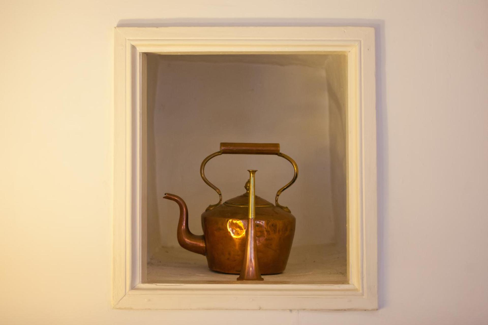 Welsh Gatehouse, Historic Castle which can cater for Electric Vehicle