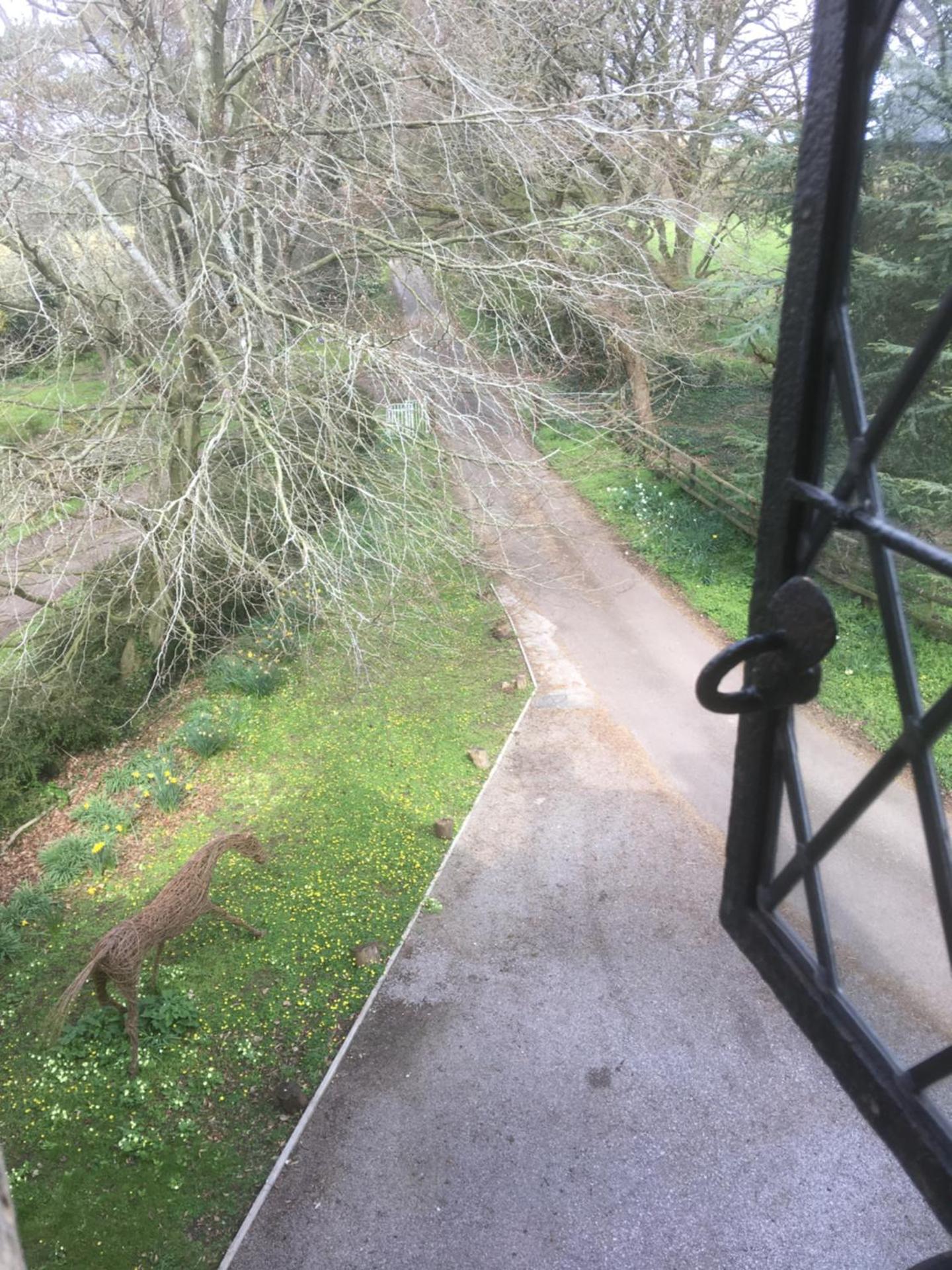 Welsh Gatehouse, Historic Castle which can cater for Electric Vehicle