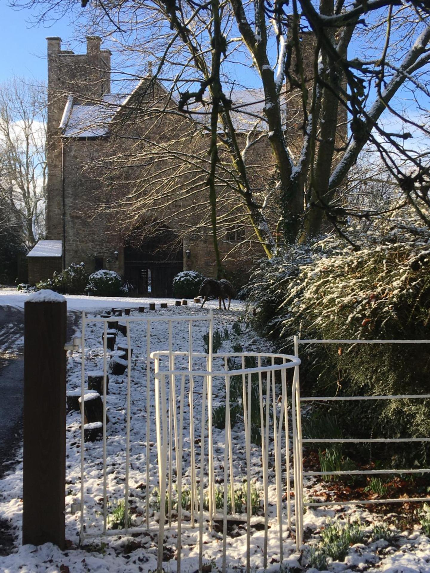 Welsh Gatehouse, Historic Castle which can cater for Electric Vehicle
