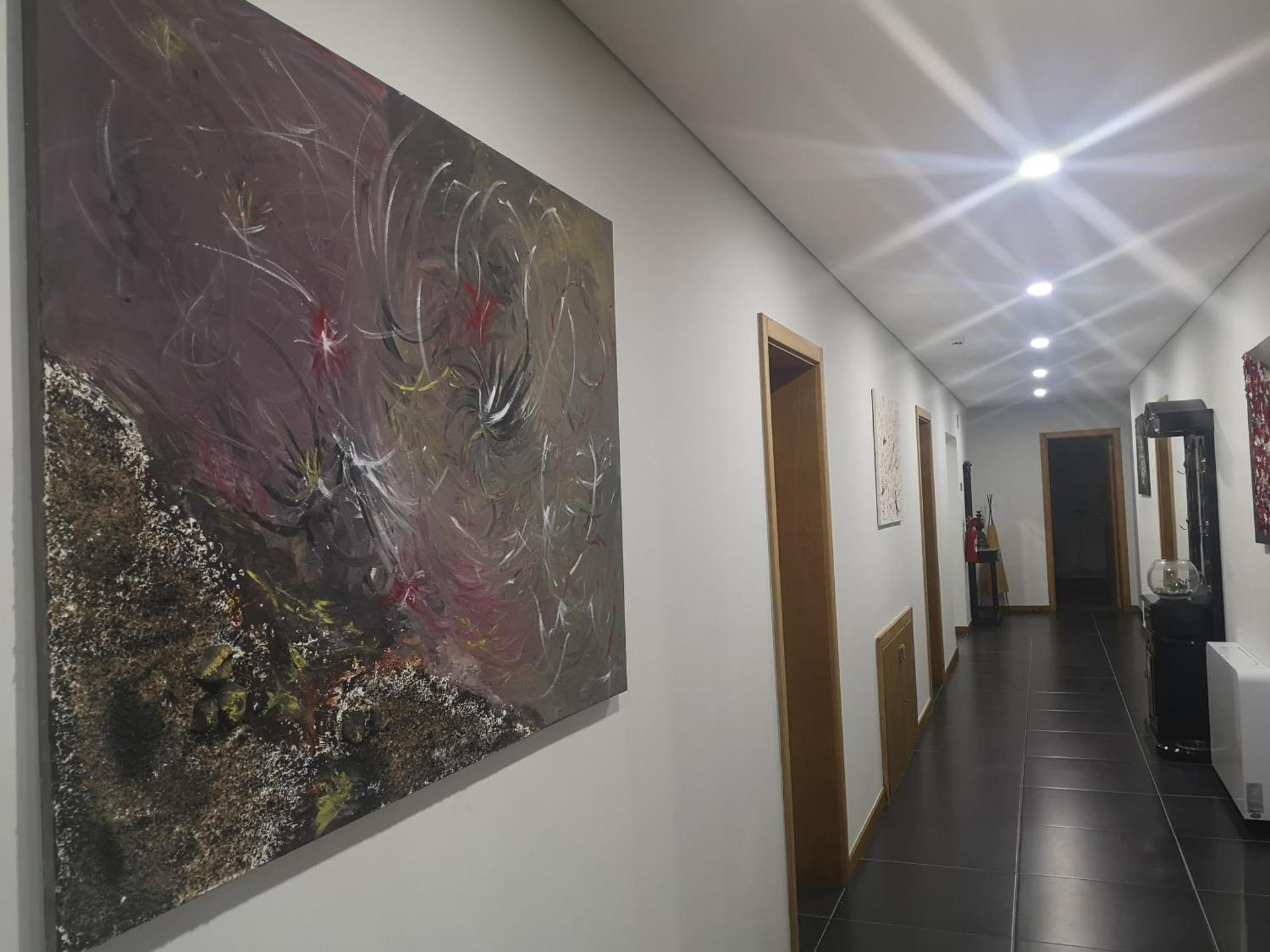 Leonchic - Guest House com Piscina de Água Salgada