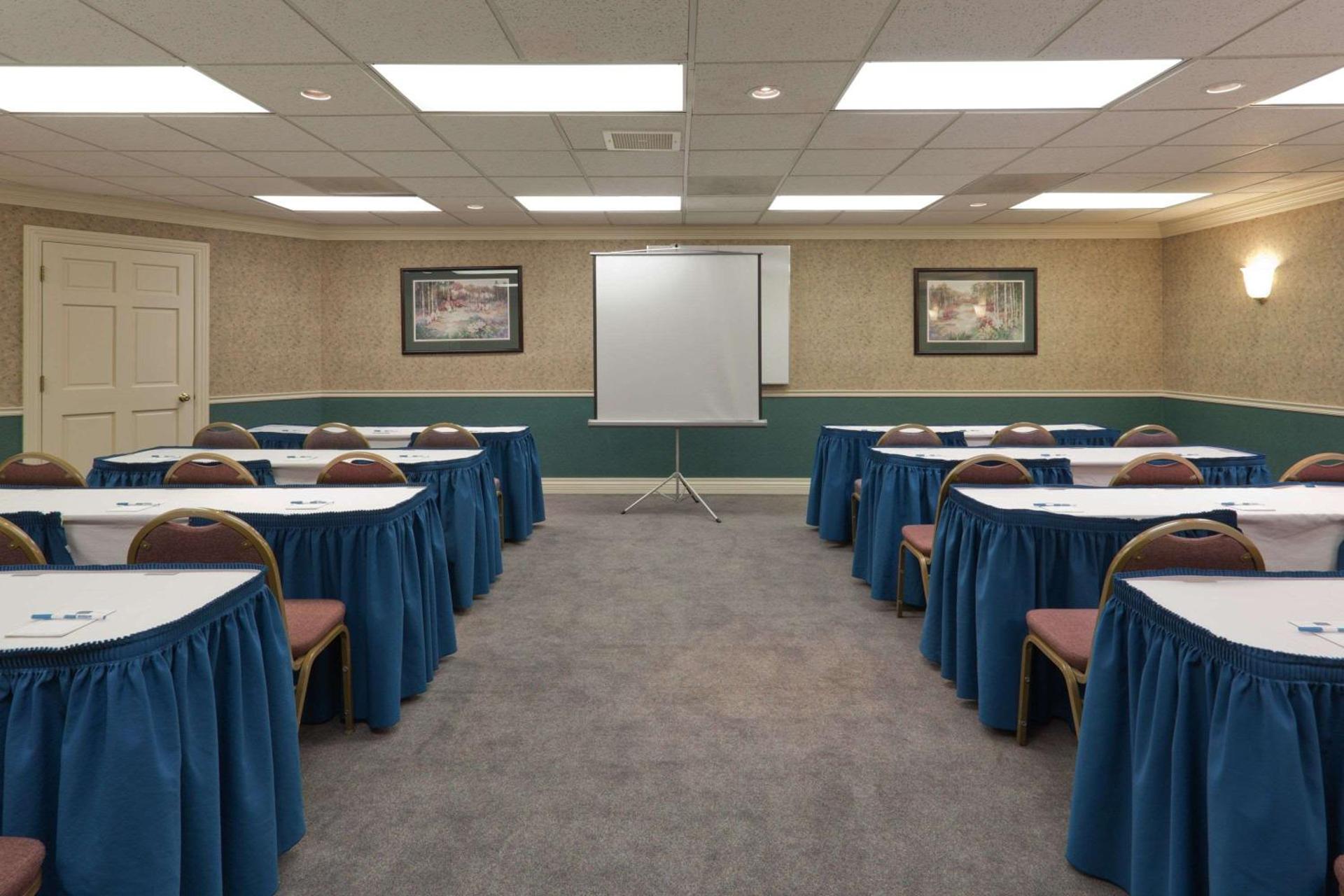 Meeting/conference room