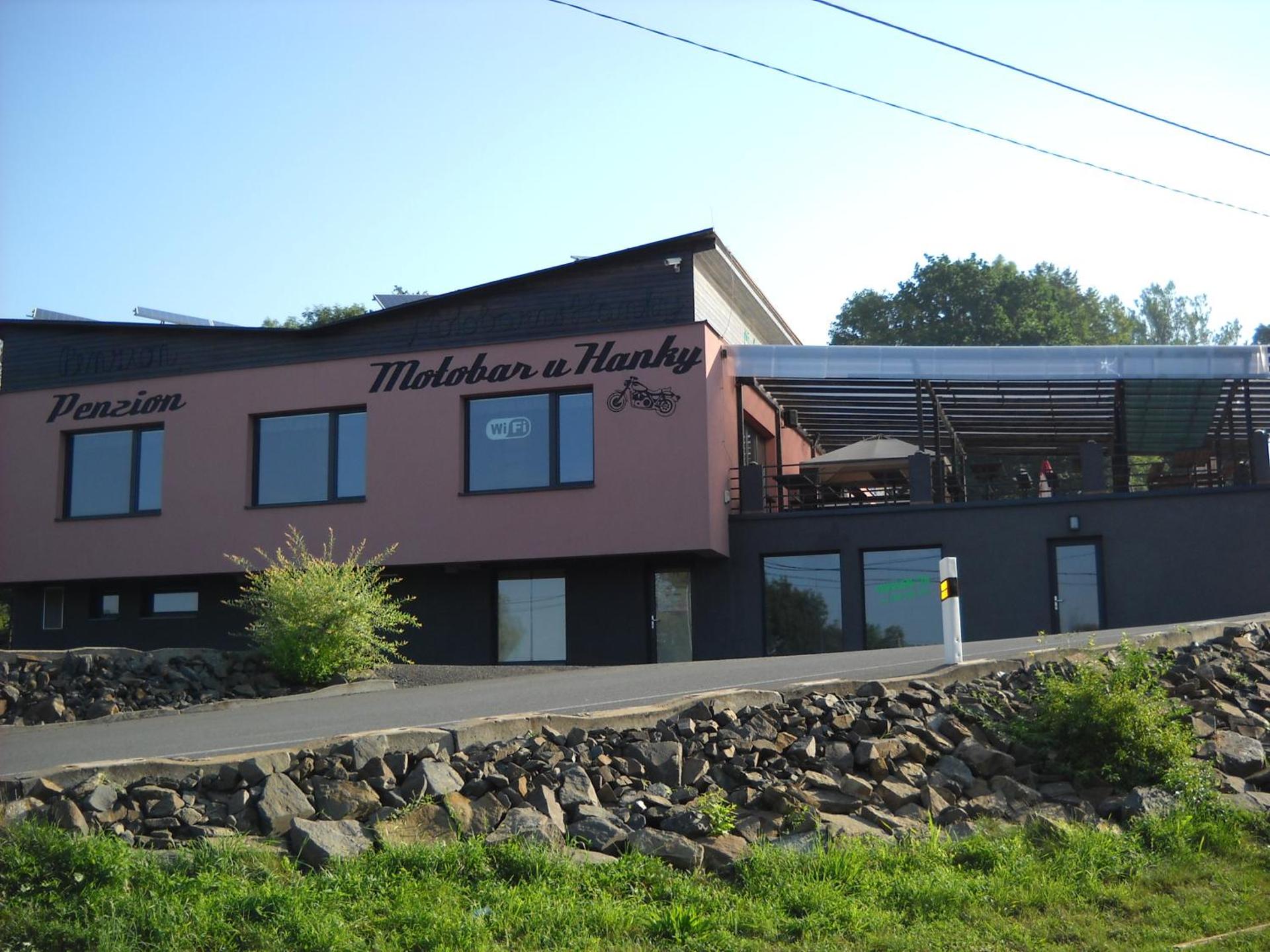 Penzion a Motobar Bravantice