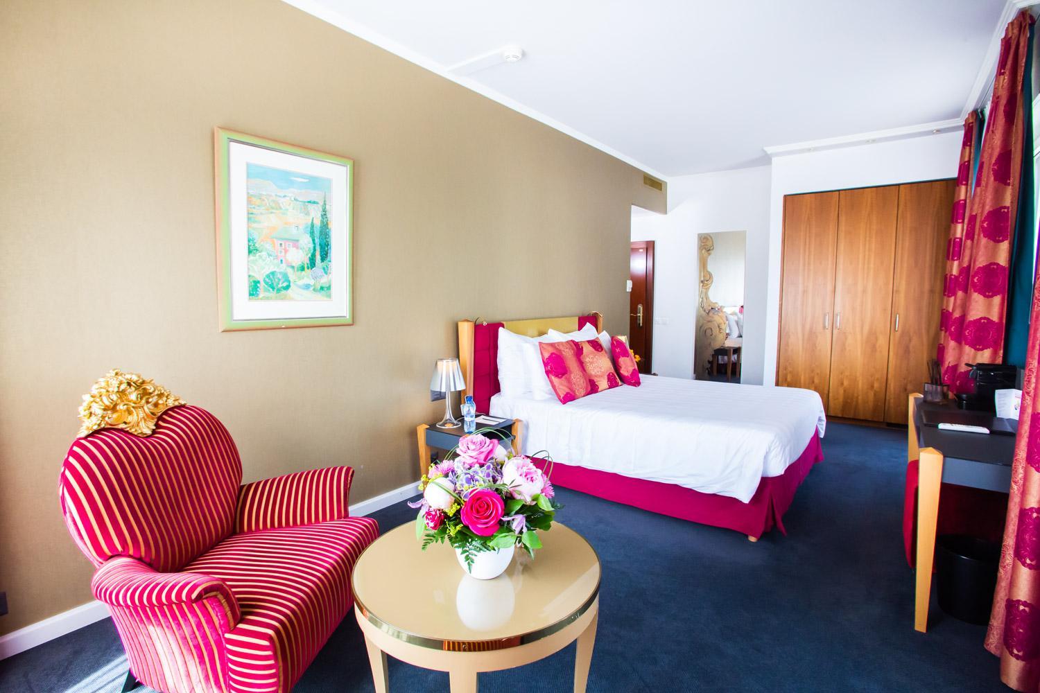 Photo of the whole room