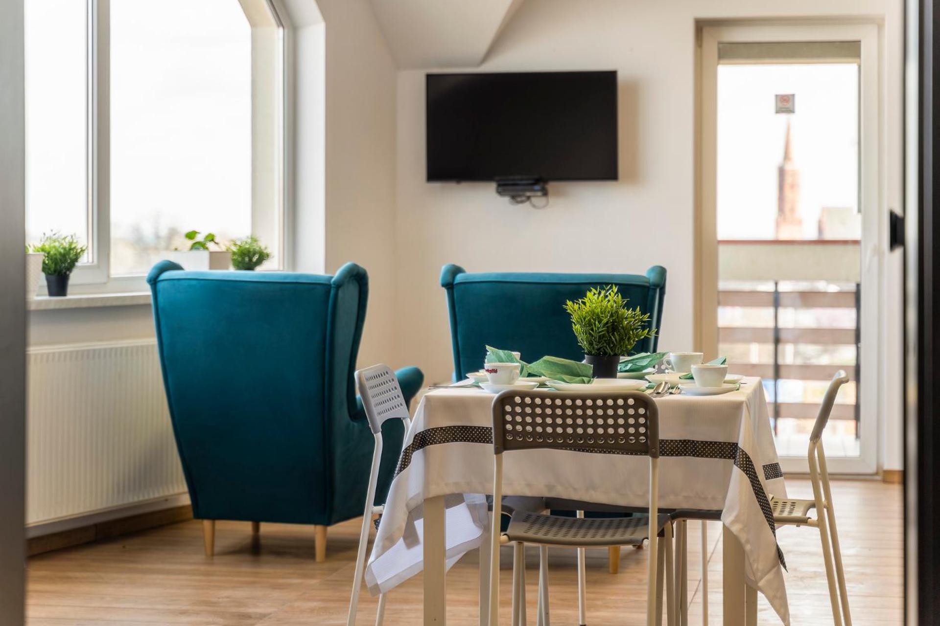 Communal lounge/ TV room