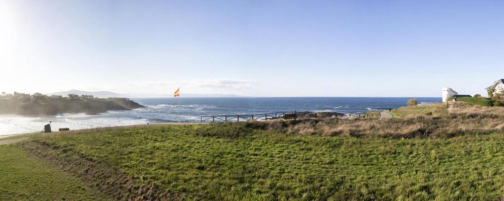 Apartamentos Turísticos Playa de Tapia