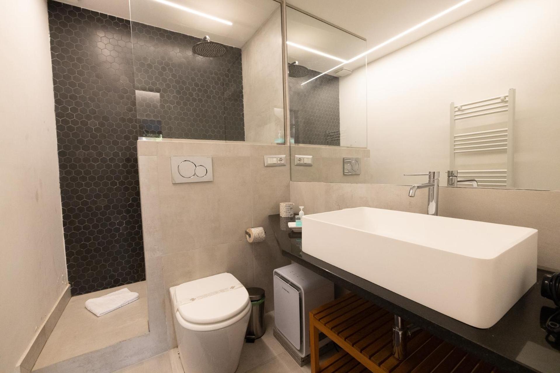 Rione Monti Studio Apt with private garden