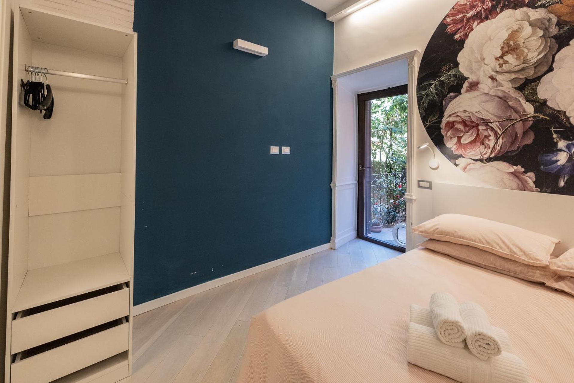 Rione Monti Studio Apt with private garden