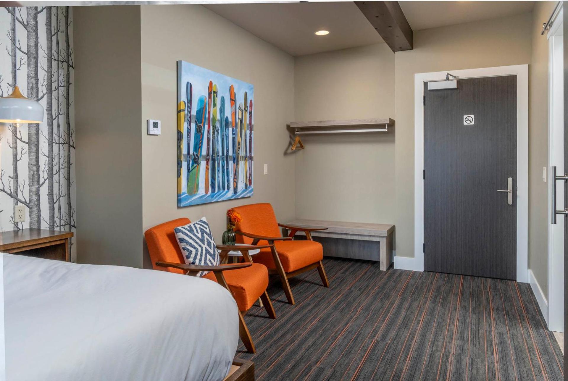 Ski Inn Taphouse Hotel