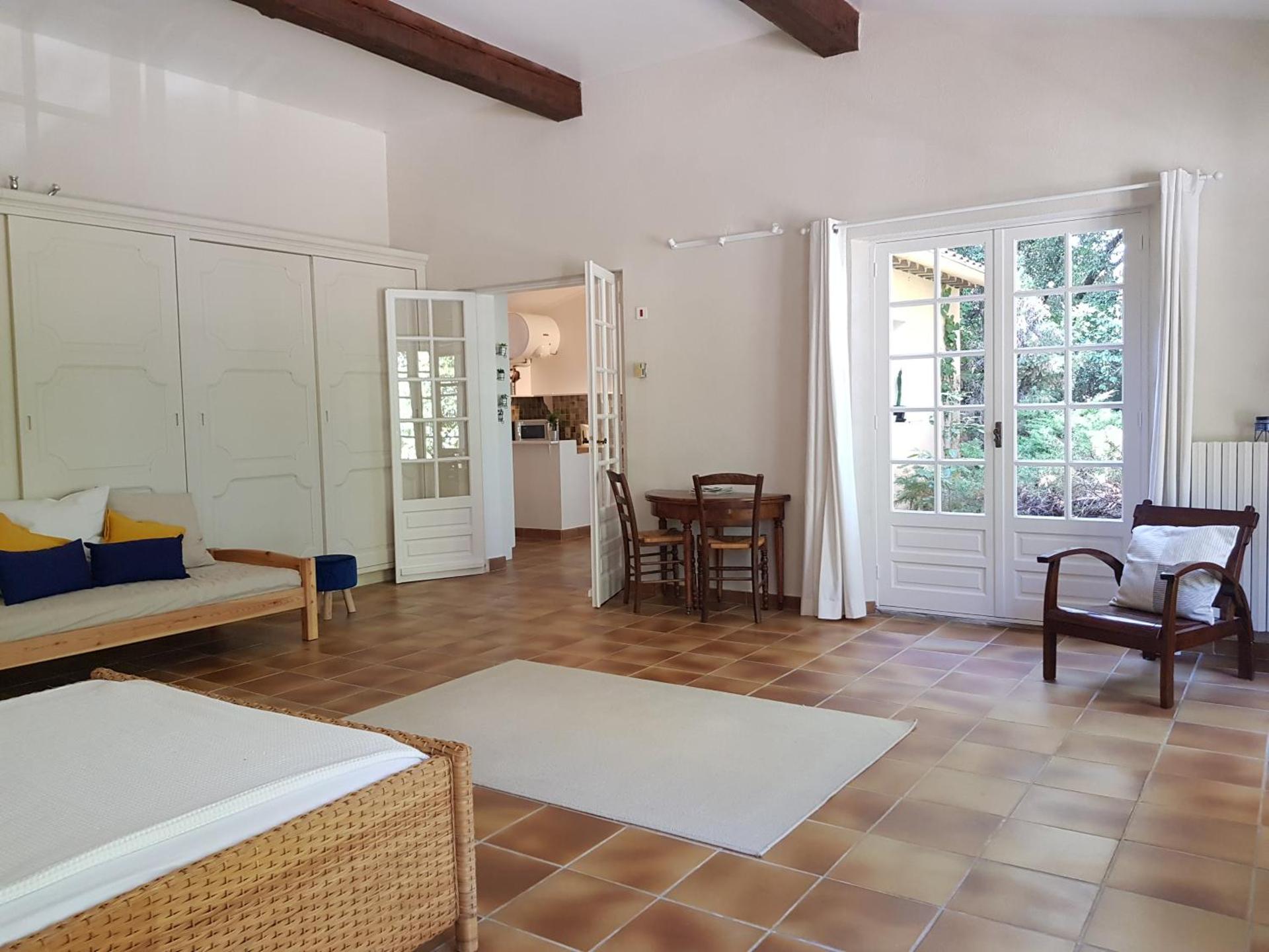 Maisonnette dans le Luberon - Bois Romay