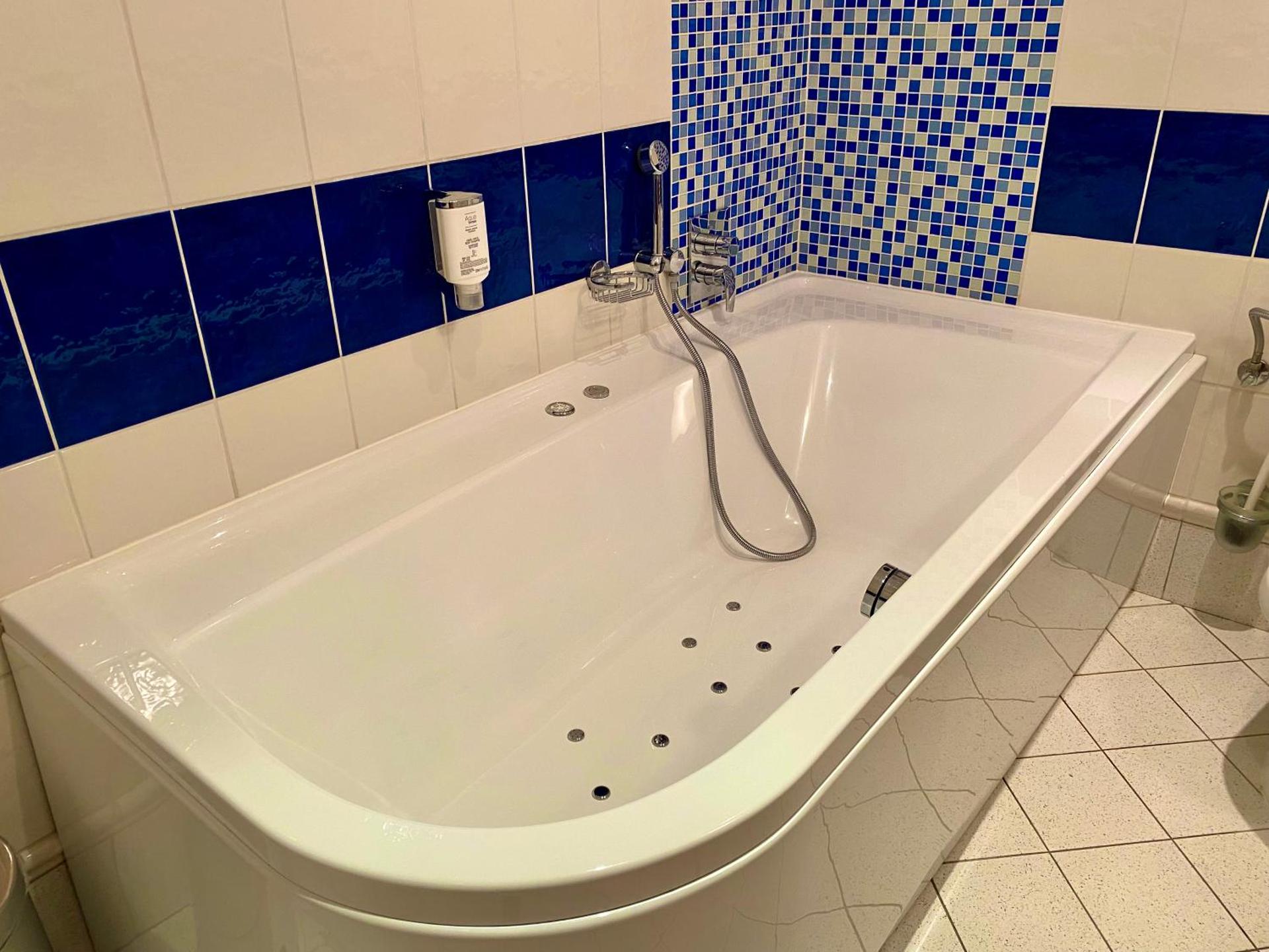 King Room with Whirlpool