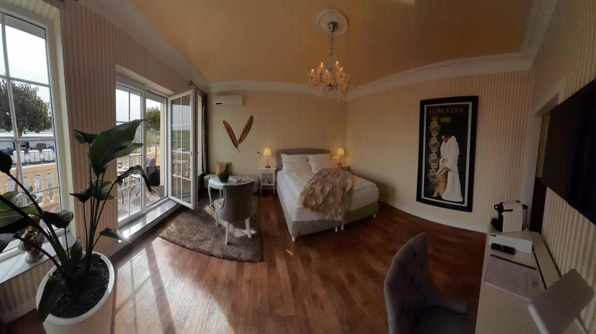 Photo of the whole room