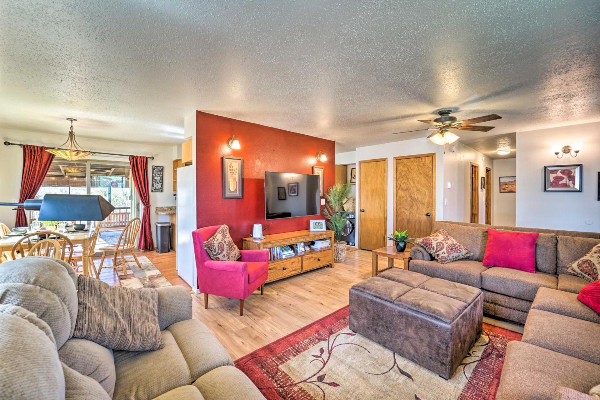 Eco-Friendly Escape in Cortez - Pets Welcome!