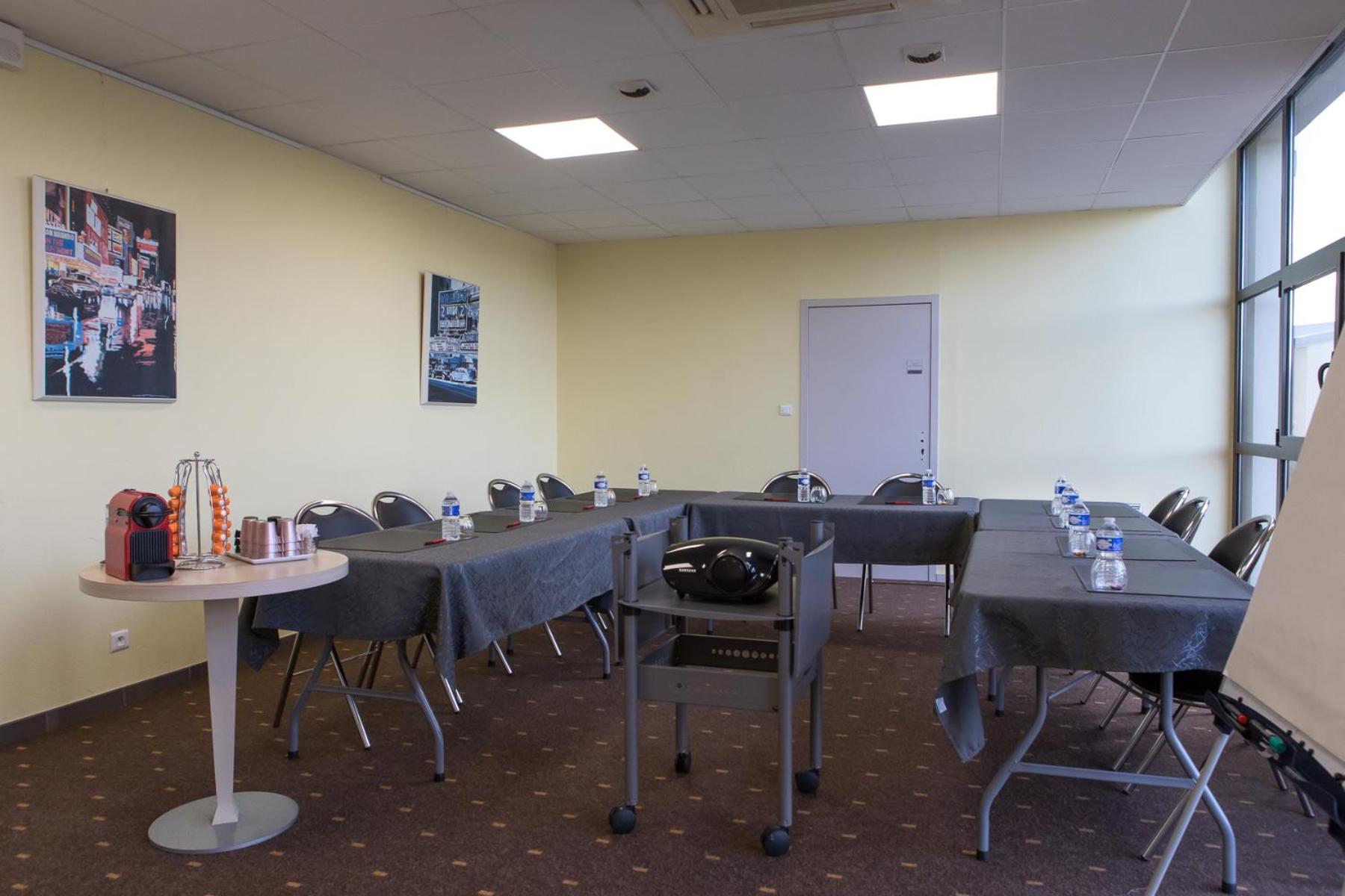 Meeting/conference room