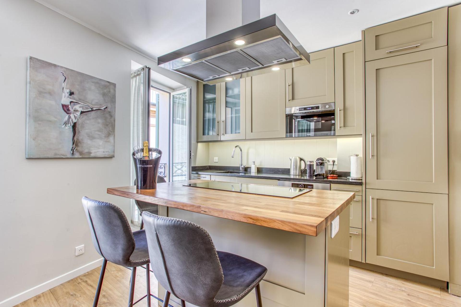 Style in Cannes-Beautiful Apt-5 mins stroll to Festival-Beach-Port