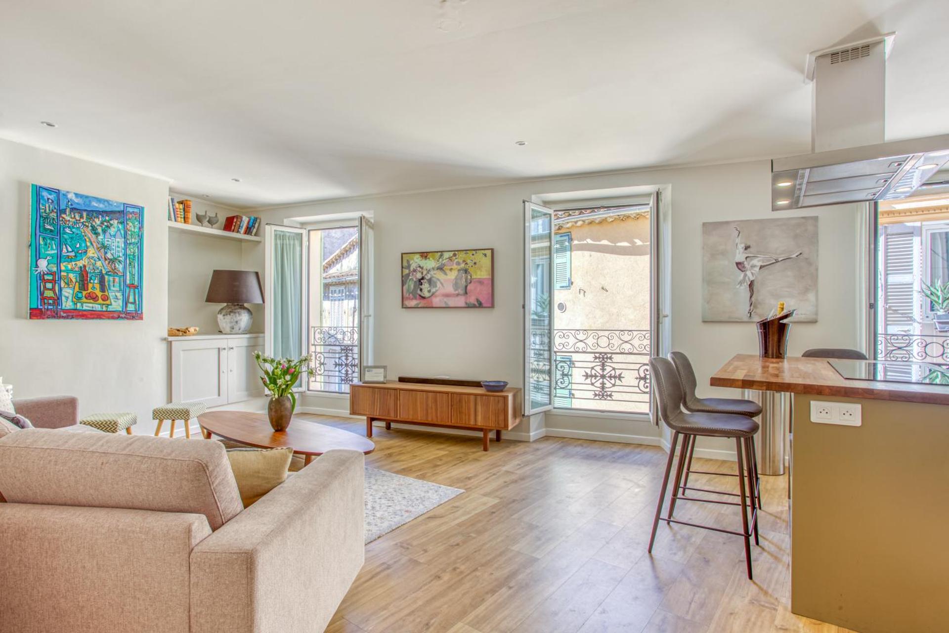 Style in Cannes-Beautiful Apt-5 mins stroll to Festival-Beach-Port