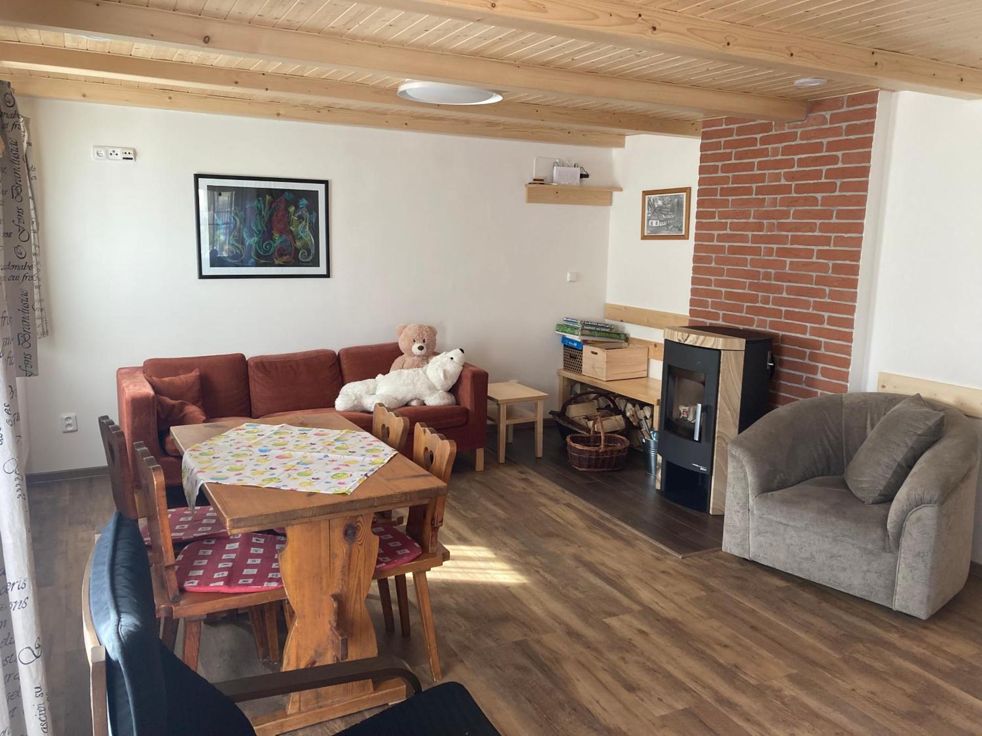 Communal lounge/ TV room