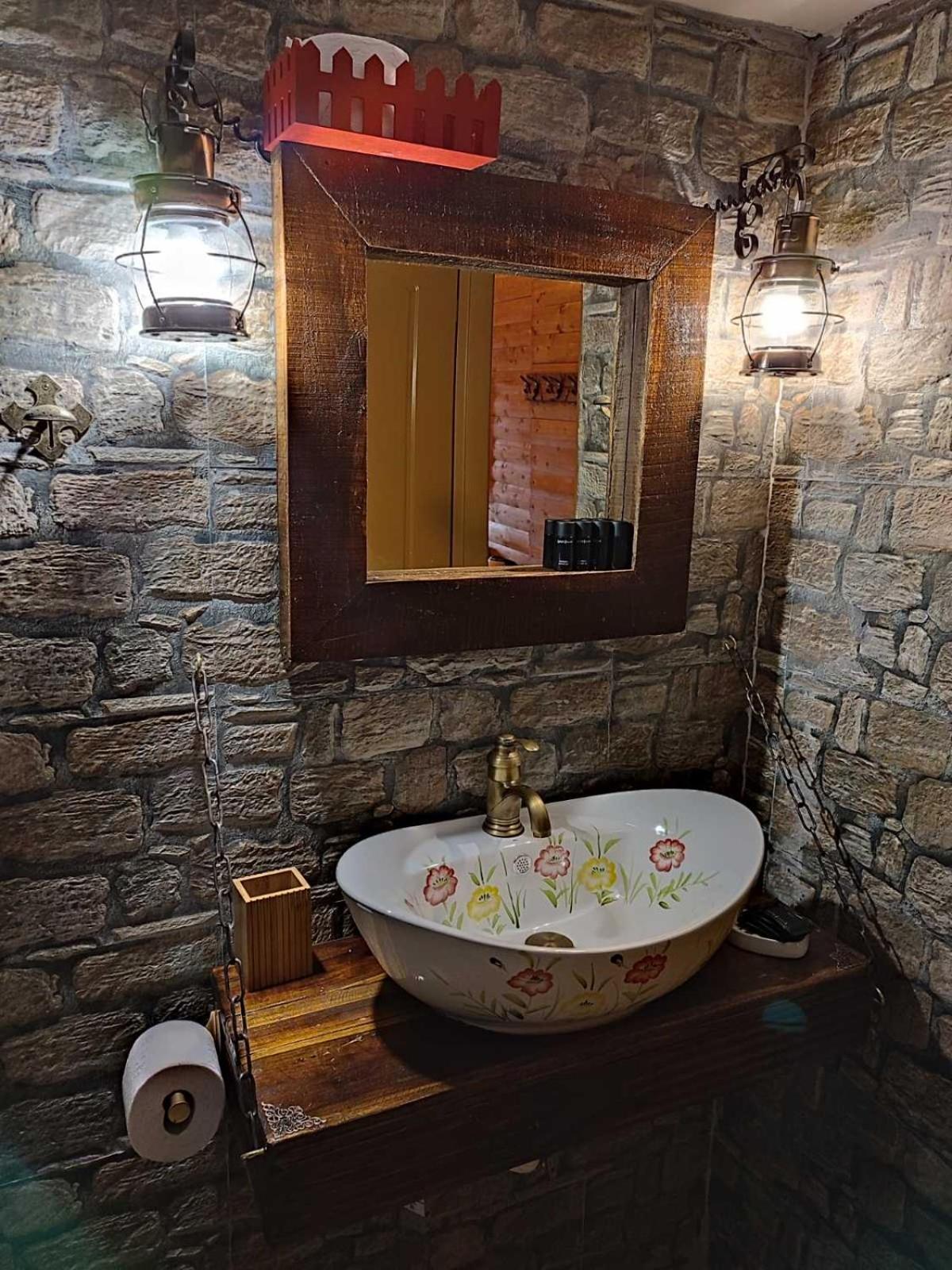 Ο Σκίουρος Παραδοσιακοί Ξενώνες