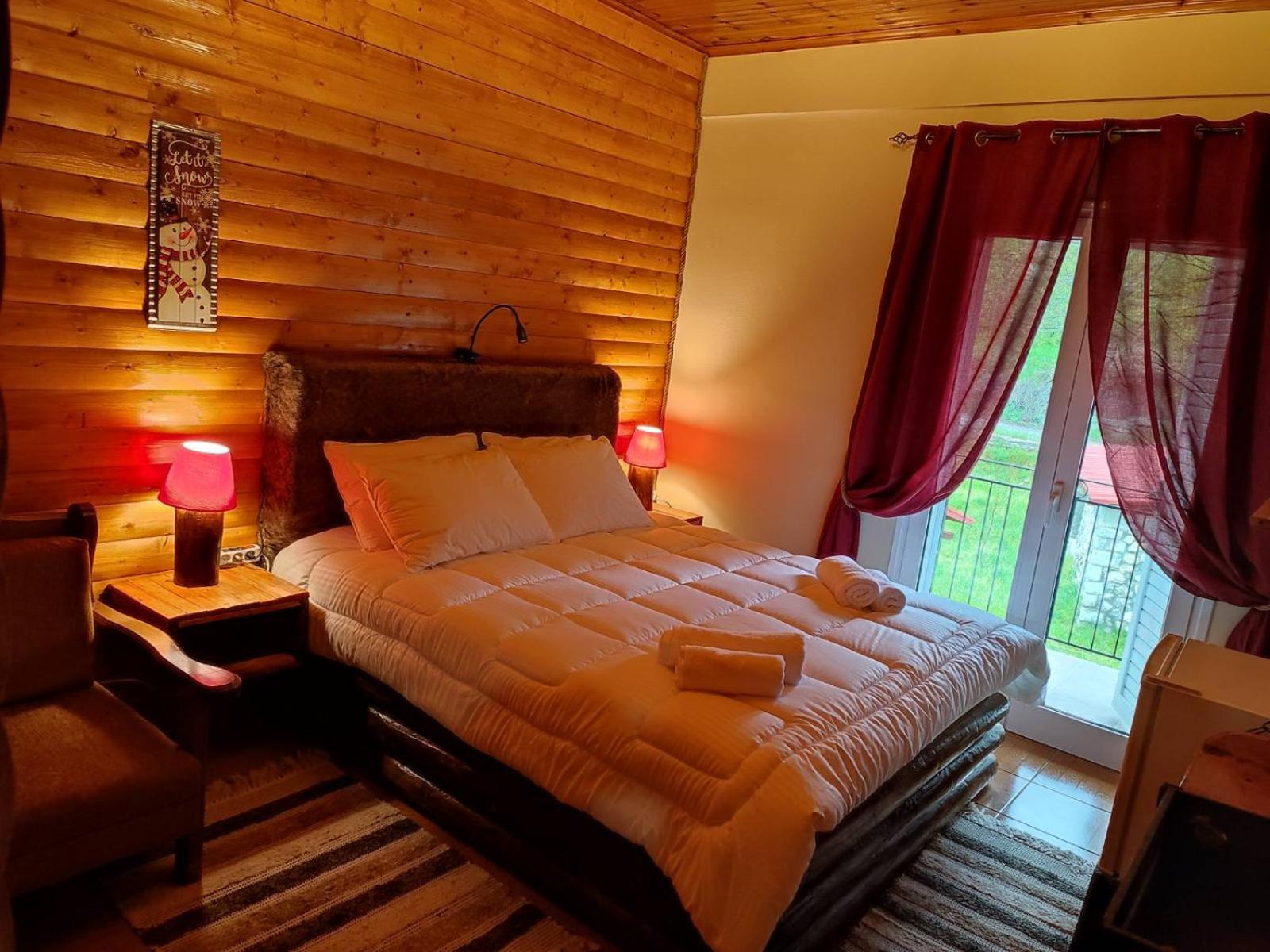 Ο Σκίουρος Παραδοσιακοί Ξενώνες