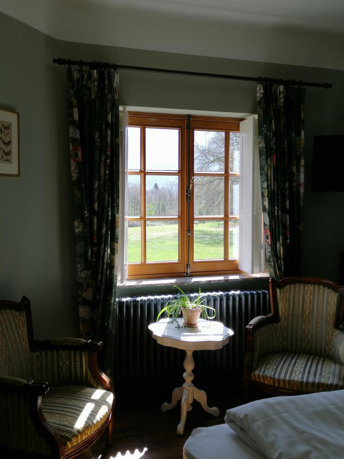 Double or Twin Room with Private Bathroom