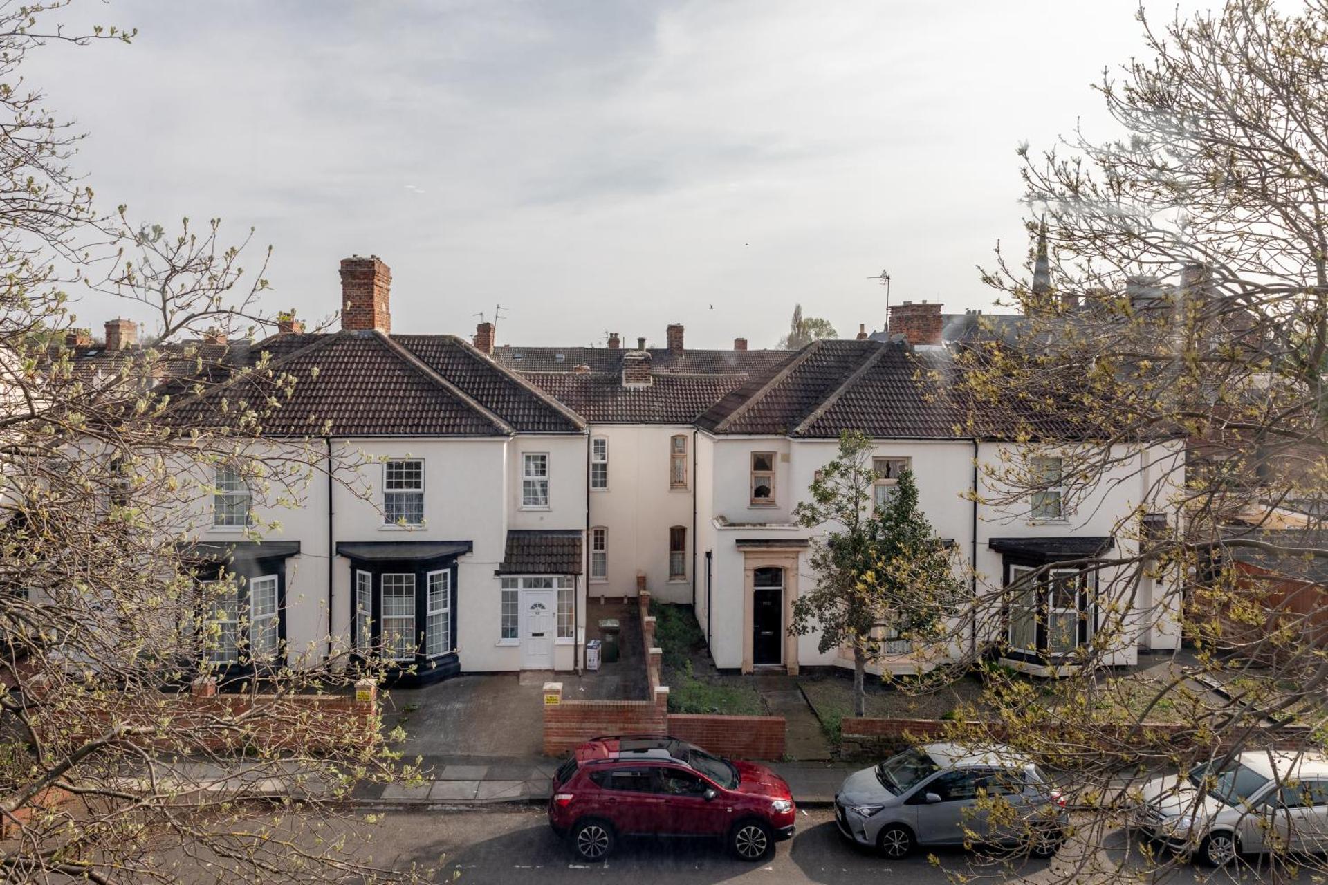 Stockton town centre studio apartments free parking and Wi-Fi