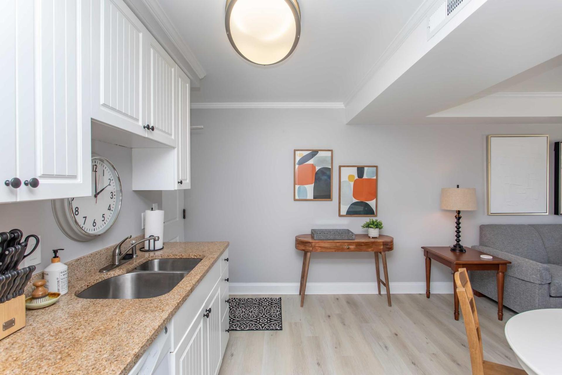 Summerhouse Villas Condo Private Resort Beach!