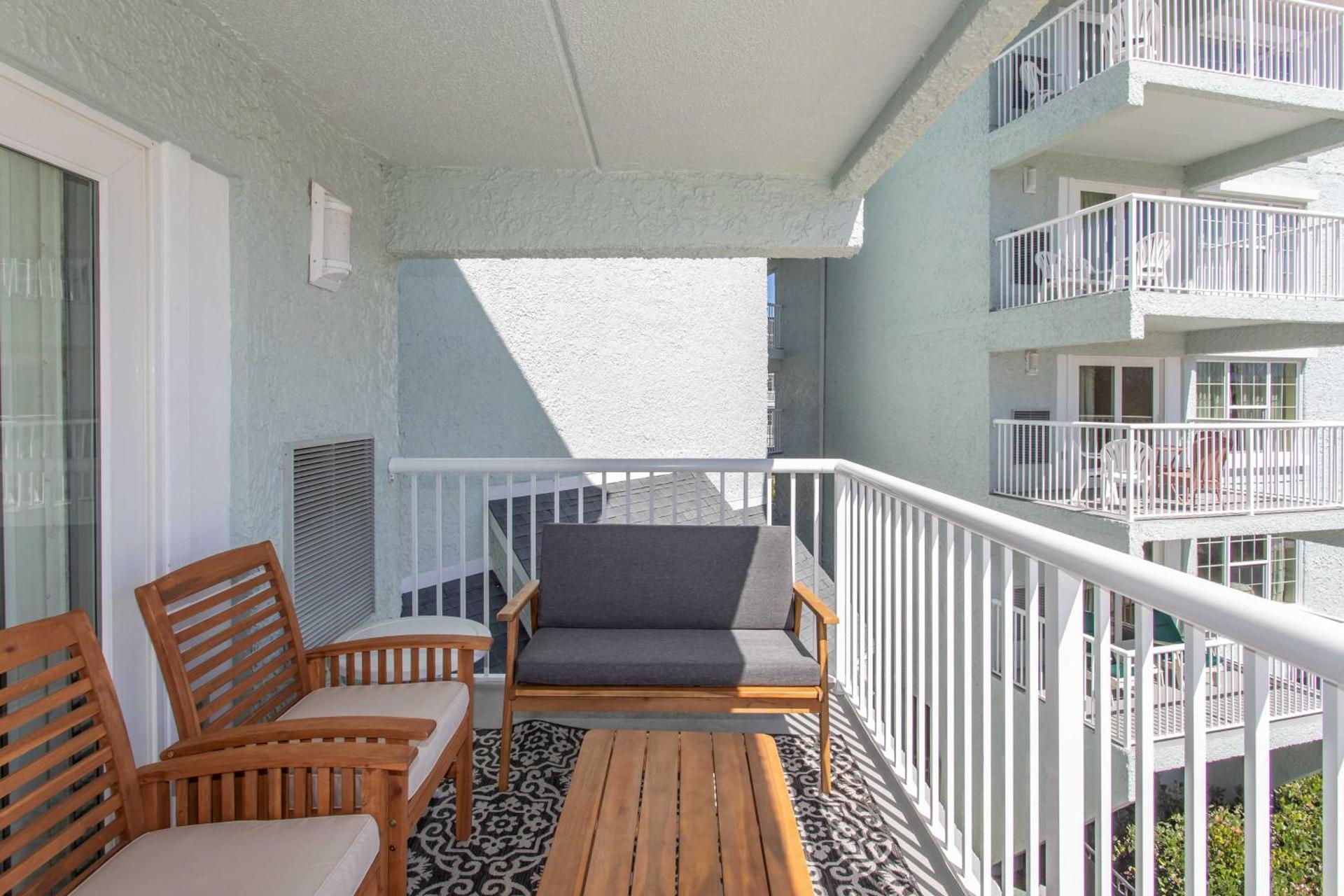 Summerhouse Villas Condo Private Resort Beach!