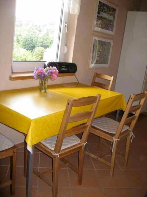 Ferienwohnung im DG, Parkplatz vorm Haus, WLAN