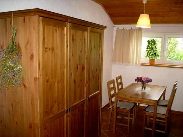 Ferienwohnung im DG, Parkplatz vorm Haus, WLAN