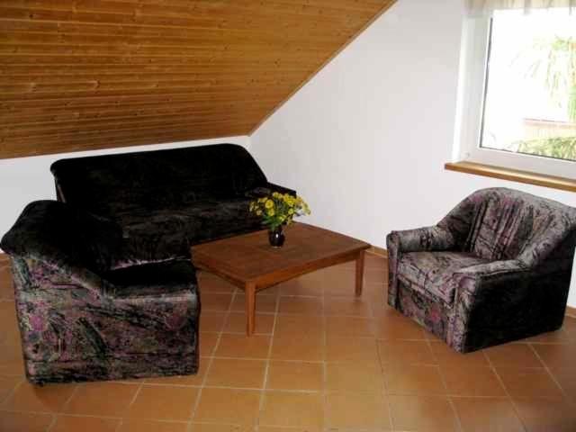 Ferienwohnung im DG, Parkplatz vorm Haus, WLAN