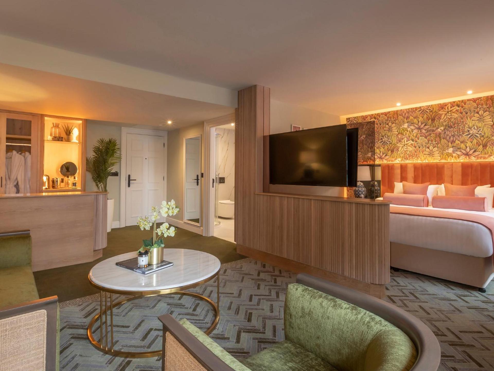 Photo of the whole room