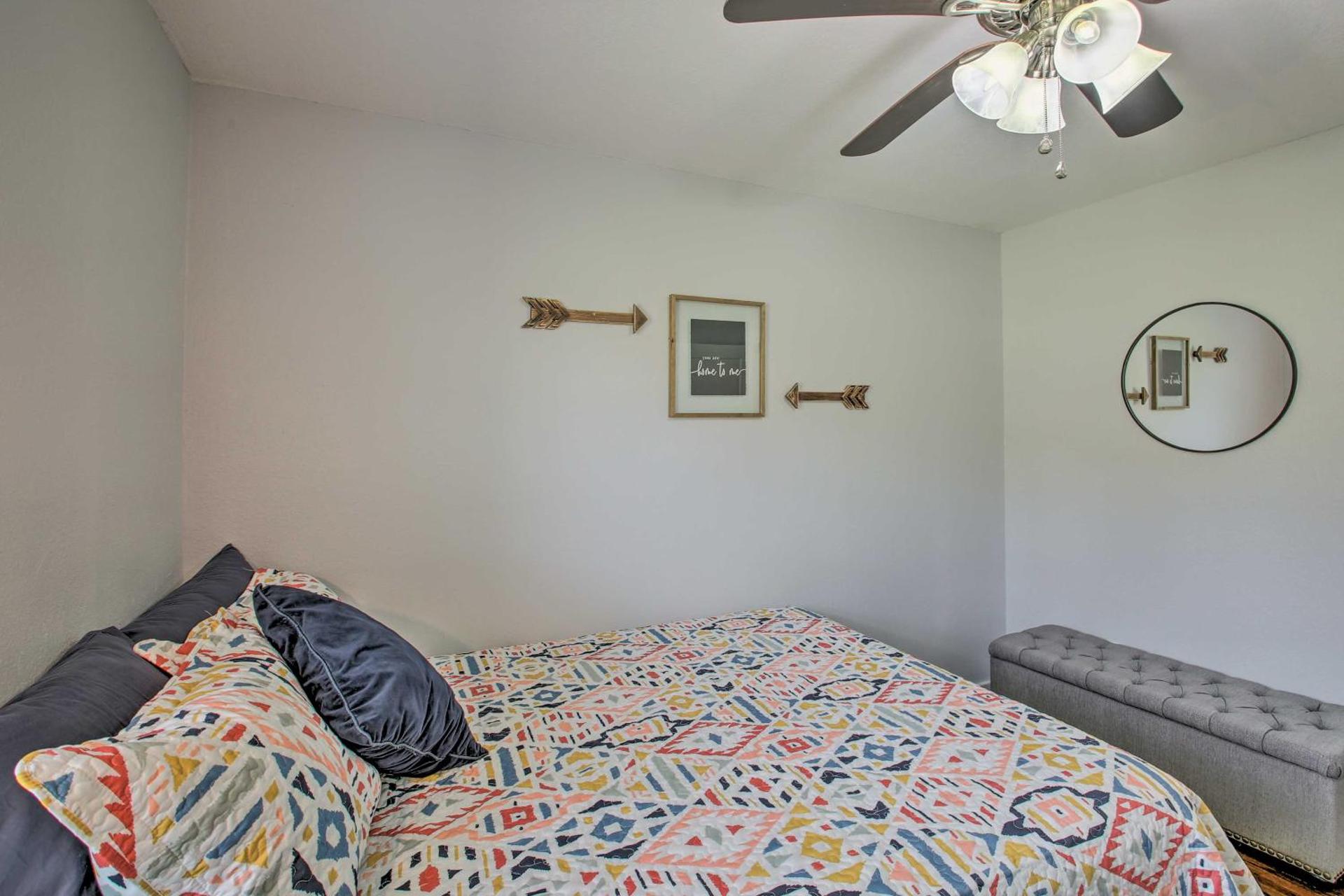 Cozy Hideaway Near Lake Ouachita and Hot Springs!