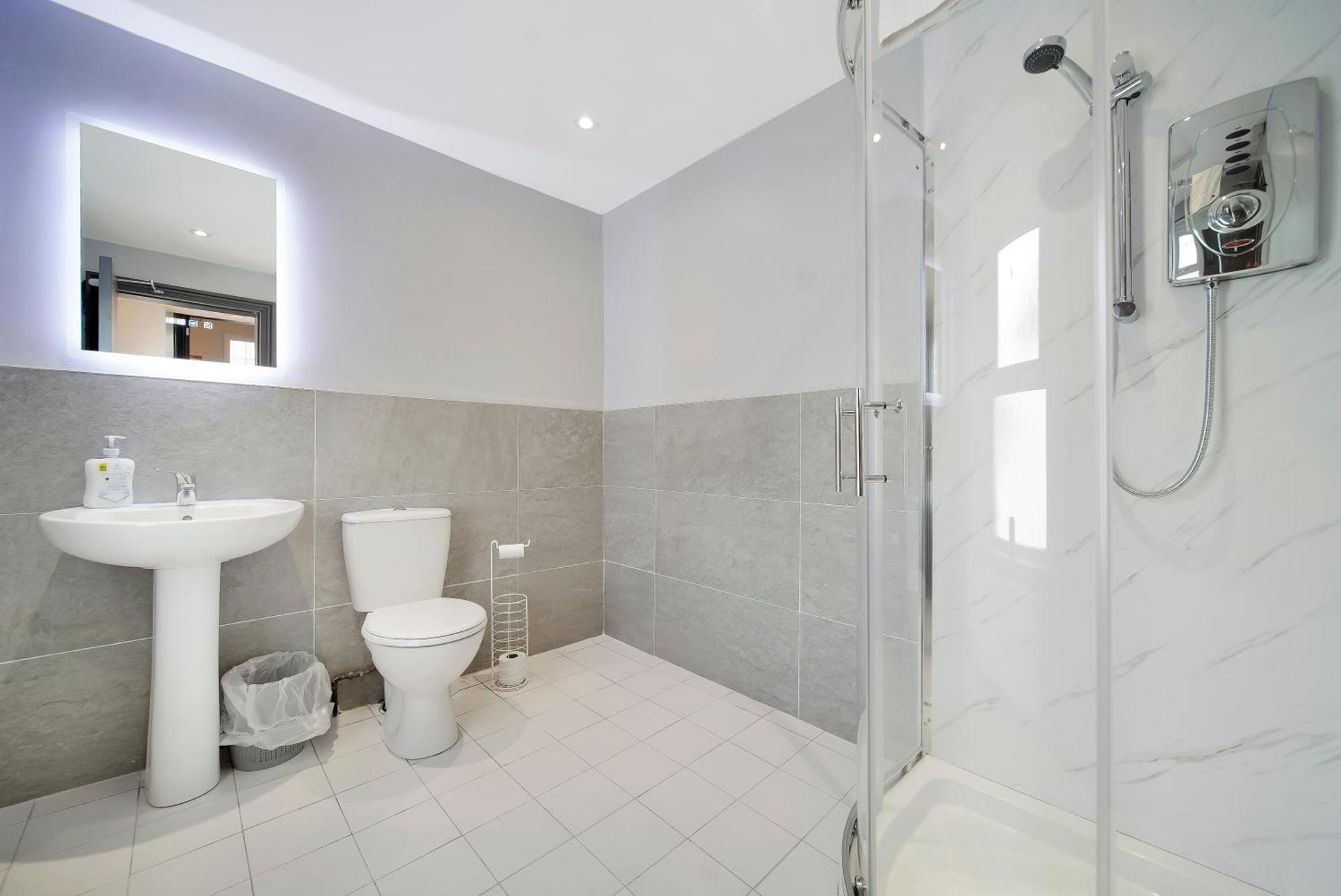 Magee Town House 'Sleeping 8 guests'