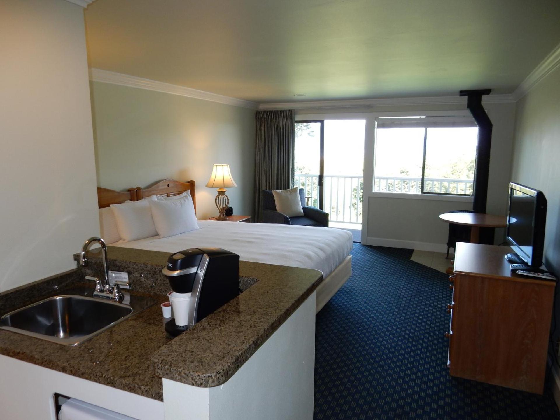 King Room with Fireplace