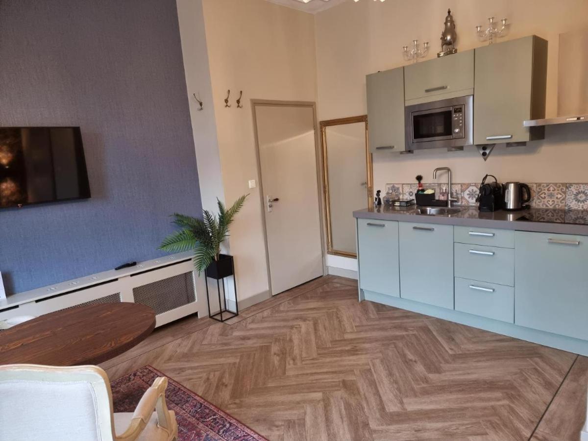 The Hogg House - a city delight for two