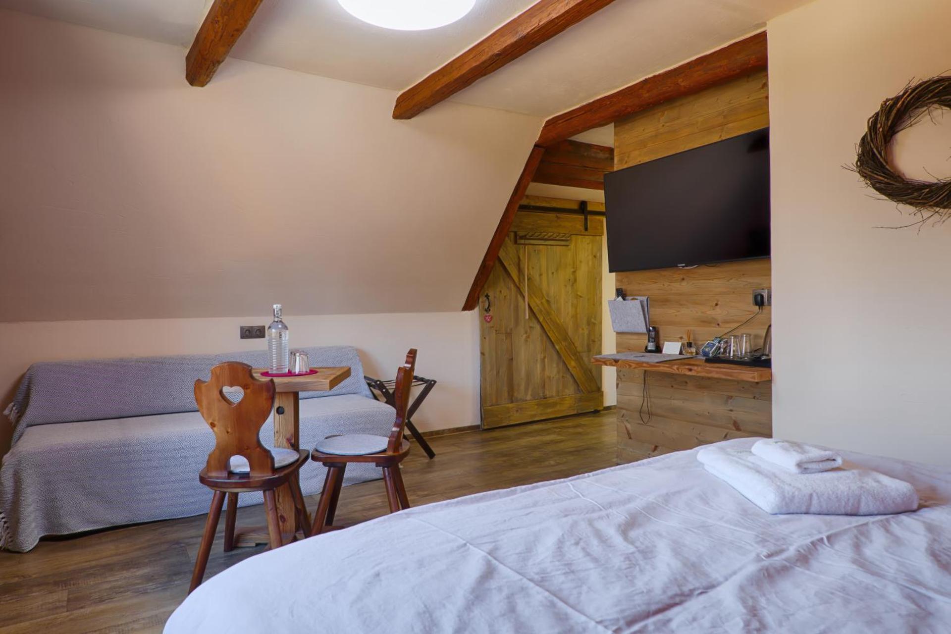 Photo of the whole room