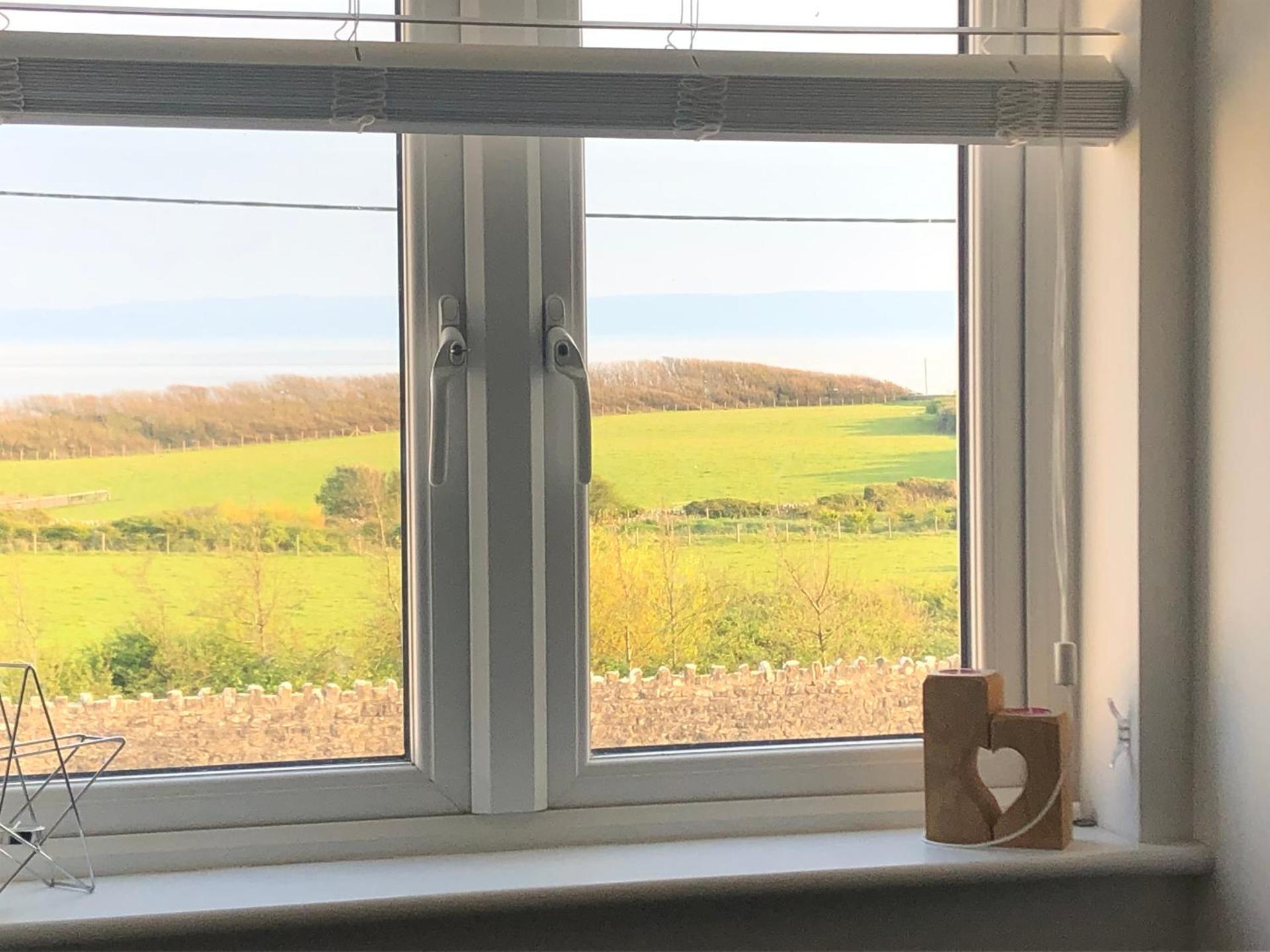 Sea dream lodge -coastal location/sea views/self-contained