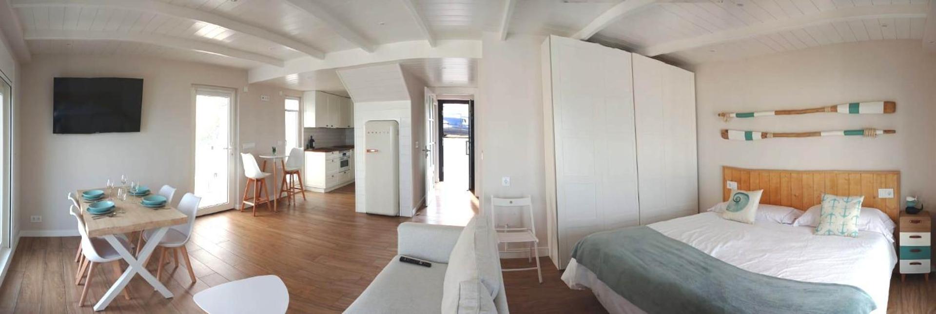 Photo of the whole room