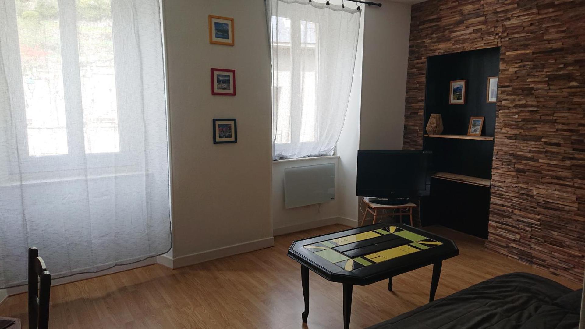 Appartement dans ancienne maison pyrénéenne.