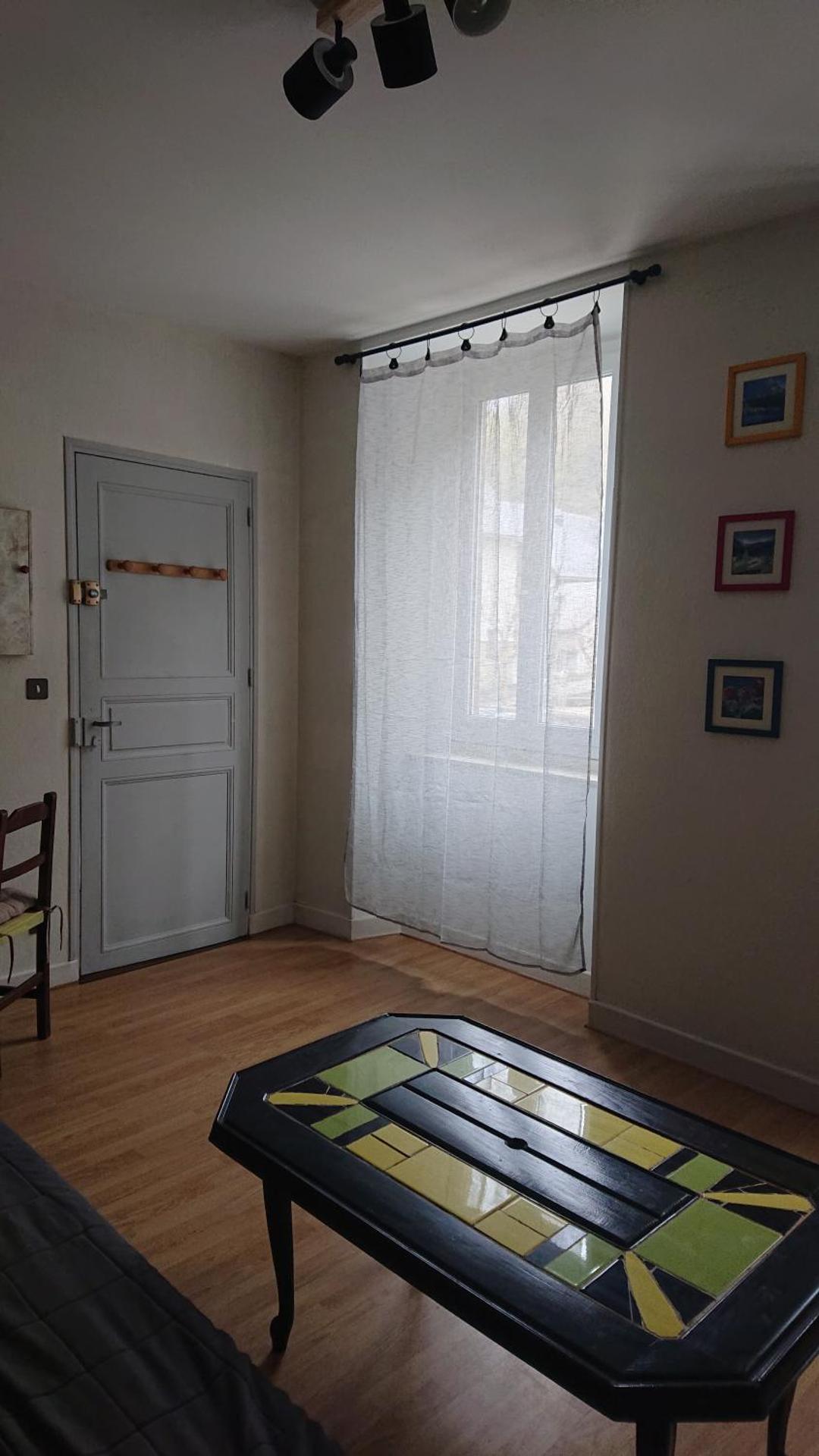 Appartement dans ancienne maison pyrénéenne.