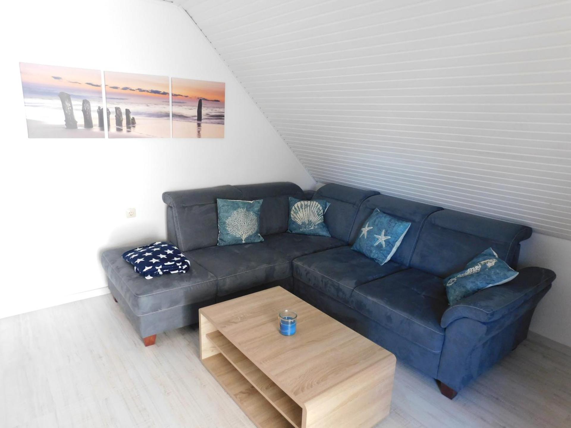 Communal lounge/ TV room