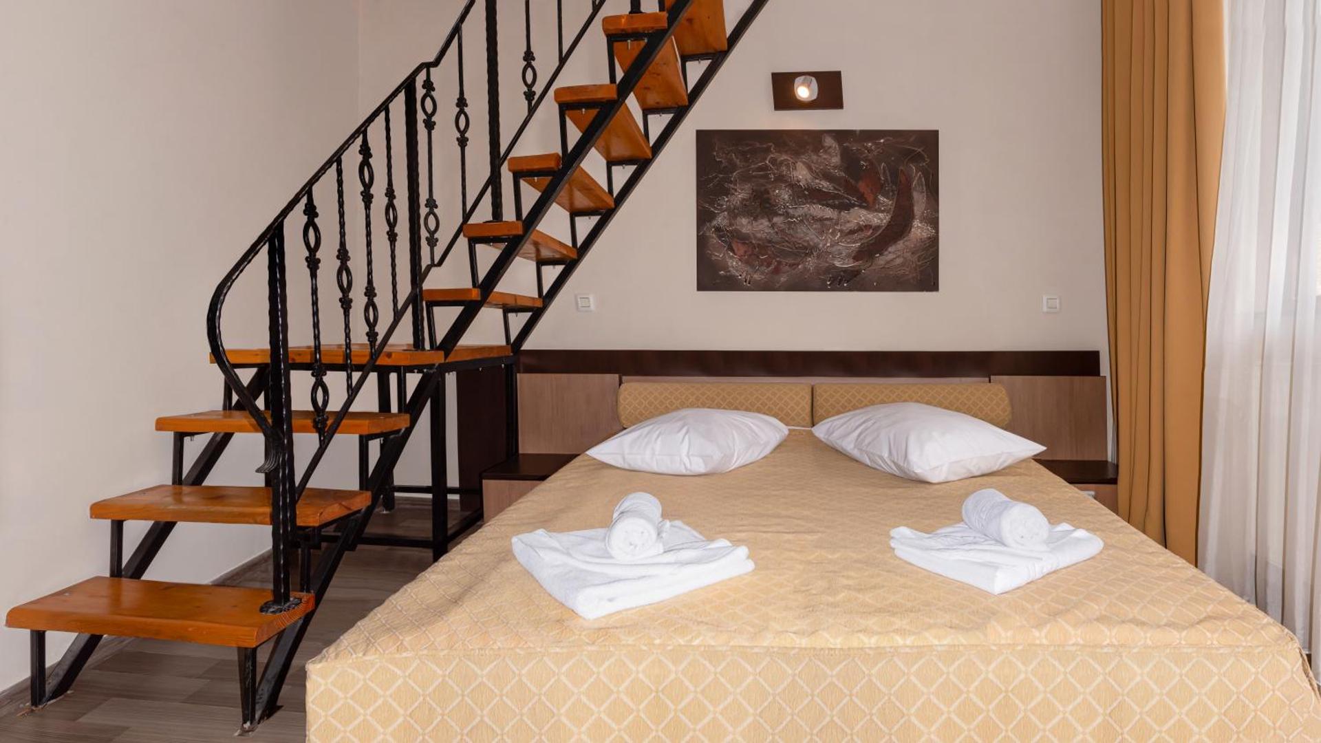 Duplex Quadruple Room