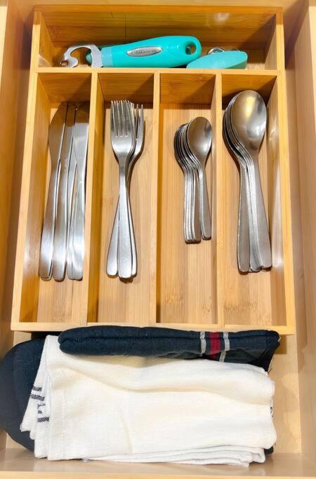 Sparkling Guest Home 2 bedroom-15 Minutes to Clearwater Beach