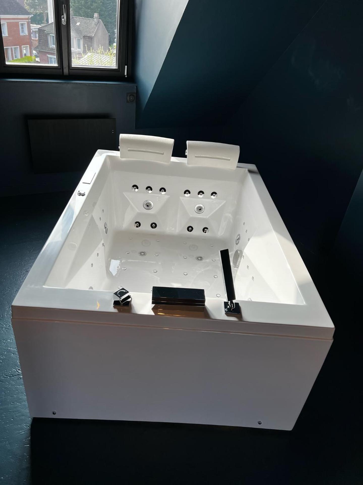 LA SUITE ISAHORA. Les Locations ISAHORA c'est aussi plusieurs appart' de Standing à 2 pas du Château d'Eu, des Falaises du Tréport, de MERS les Bains et Aux portes de la BAIE DE SOMME