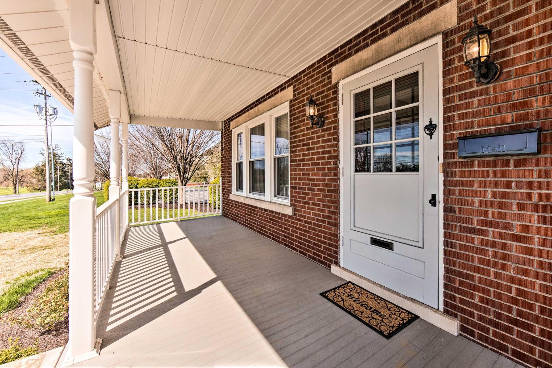 Home 2 Mi to Hersheypark Work and Play!